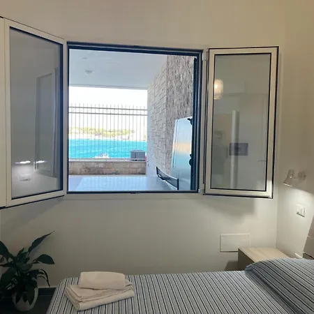 - Con Sul Mare, Parcheggio Privato * 奥特朗托